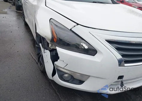 2015 Nissan Altima 2.5 Sv из США, поврежденный, VIN 1N4AL3AP0FC414725